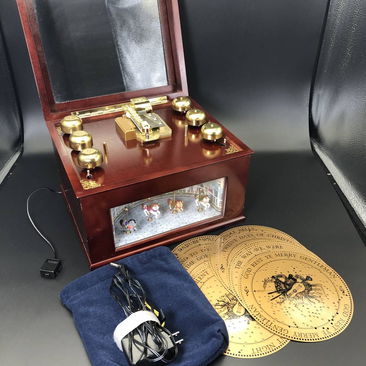 値下げ 新品1点限り アンティークオルゴール クルクル回る ミスタークリスマス ビンテージ 】ミスタークリスマス オルゴール 6ベル 回転木馬 ライト