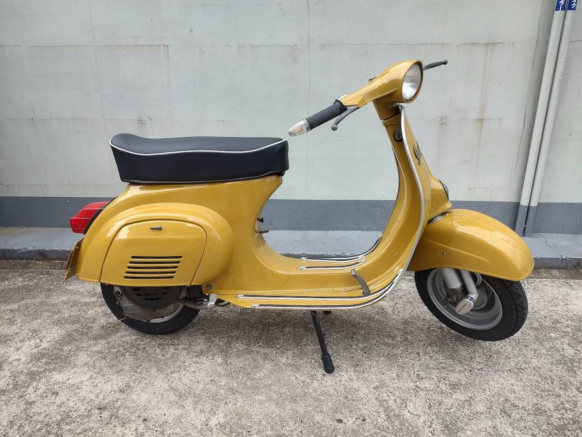 ☆VESPA☆ 50s / 100 / 125ET3用ノーマル風シート ピアジオロゴ入り