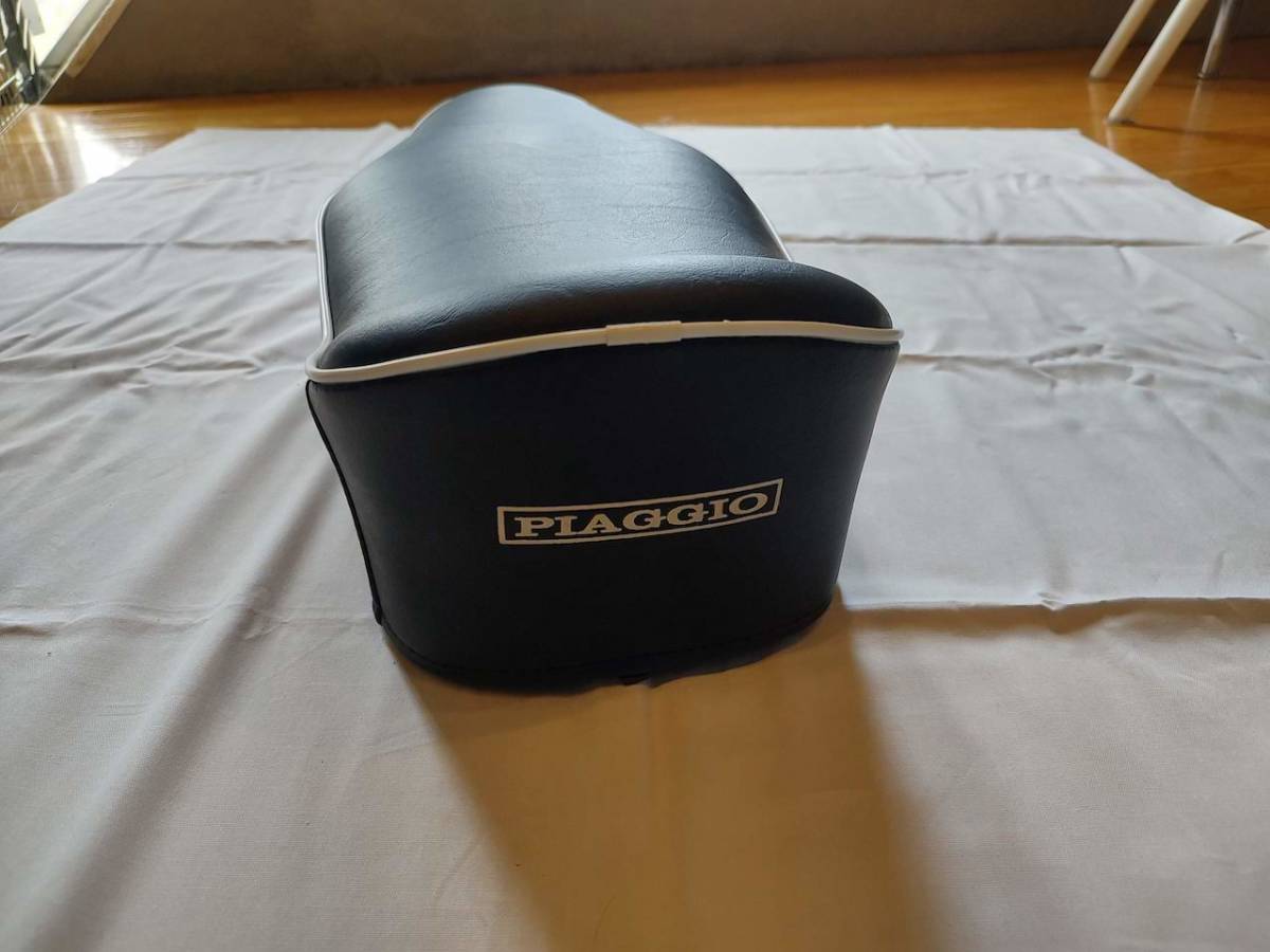 ☆VESPA☆ 50s / 100 / 125ET3用ノーマル風シート ピアジオロゴ入り 
