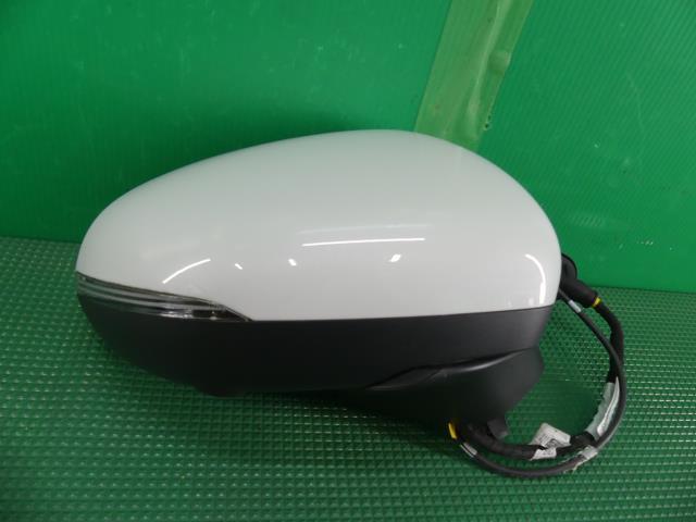  ベンツ Aクラス 3DA-177012 右ドアミラー サイドミラー A200D(ドアミラー)｜売買されたオークション情報、yahooの商品情報をアーカイブ公開 - オークファン メルセデス・ベンツ用