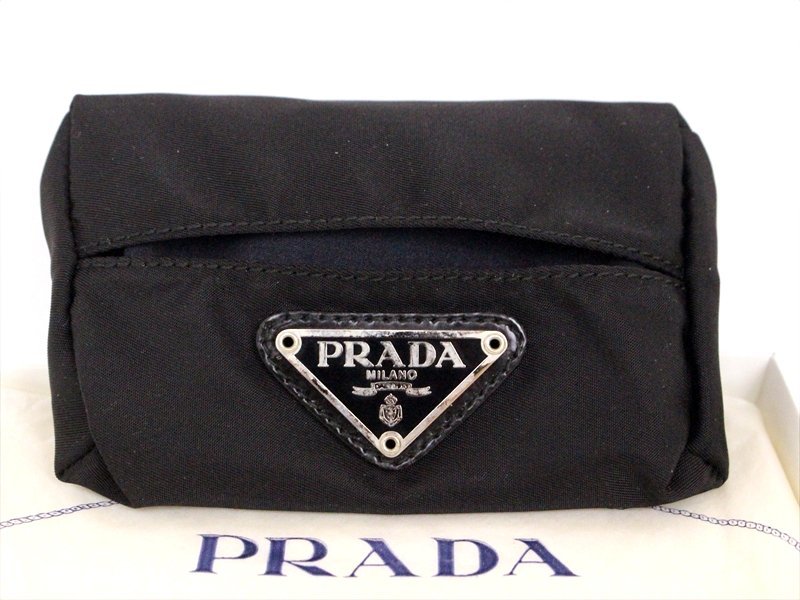 ✨正規品✨未使用品✨PRADA プラダ ティッシュケース ナイロン 三角ロゴ 黒 PRADA【プラダ】ティッシュケース☆黒☆ナイロン☆テスート☆三角ロゴ