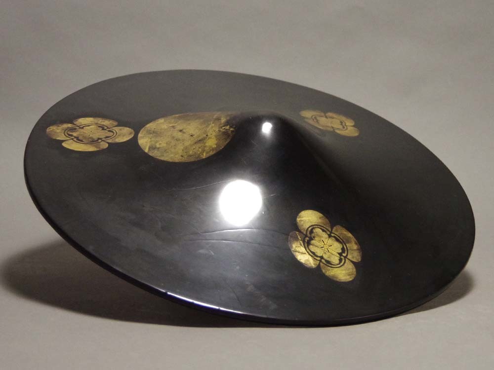黒漆塗日の丸木瓜紋平陣笠内朱漆塗陣笠塗笠武具甲冑装飾物武器武具古代