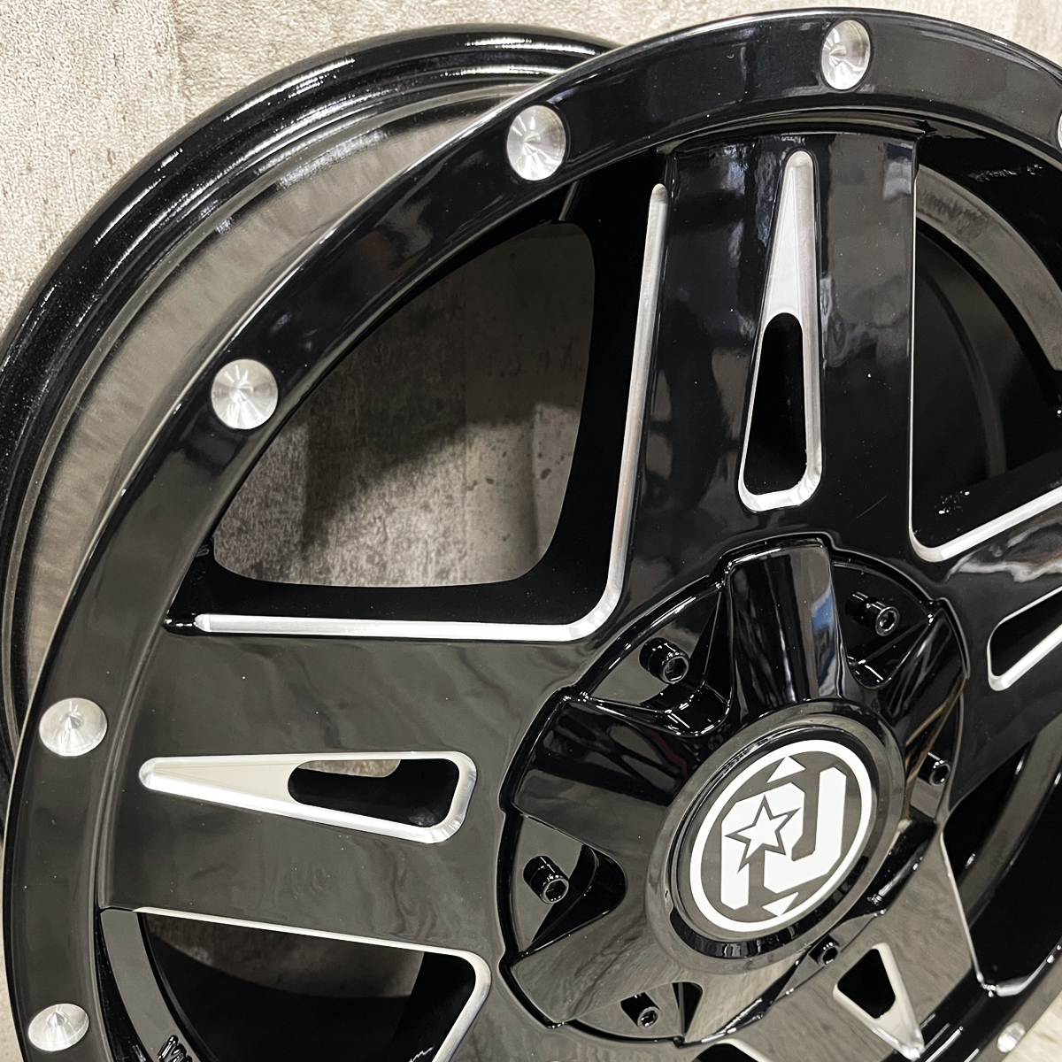 即納 在庫処分 ホイール4本セット RIVAI OFFROAD 16×6.5J+38 6/139.7 
