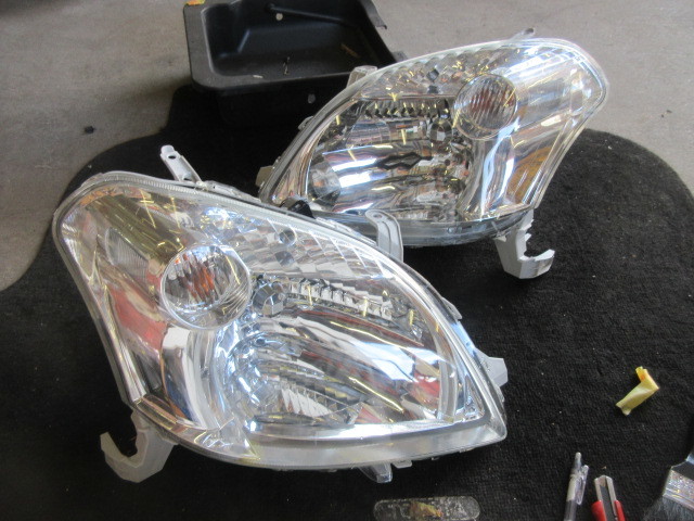 ★②R5A7056　NCZ20　ラウム　純正ライト左右　HIDタイプ　キセノン　46-11　修理やストック等に