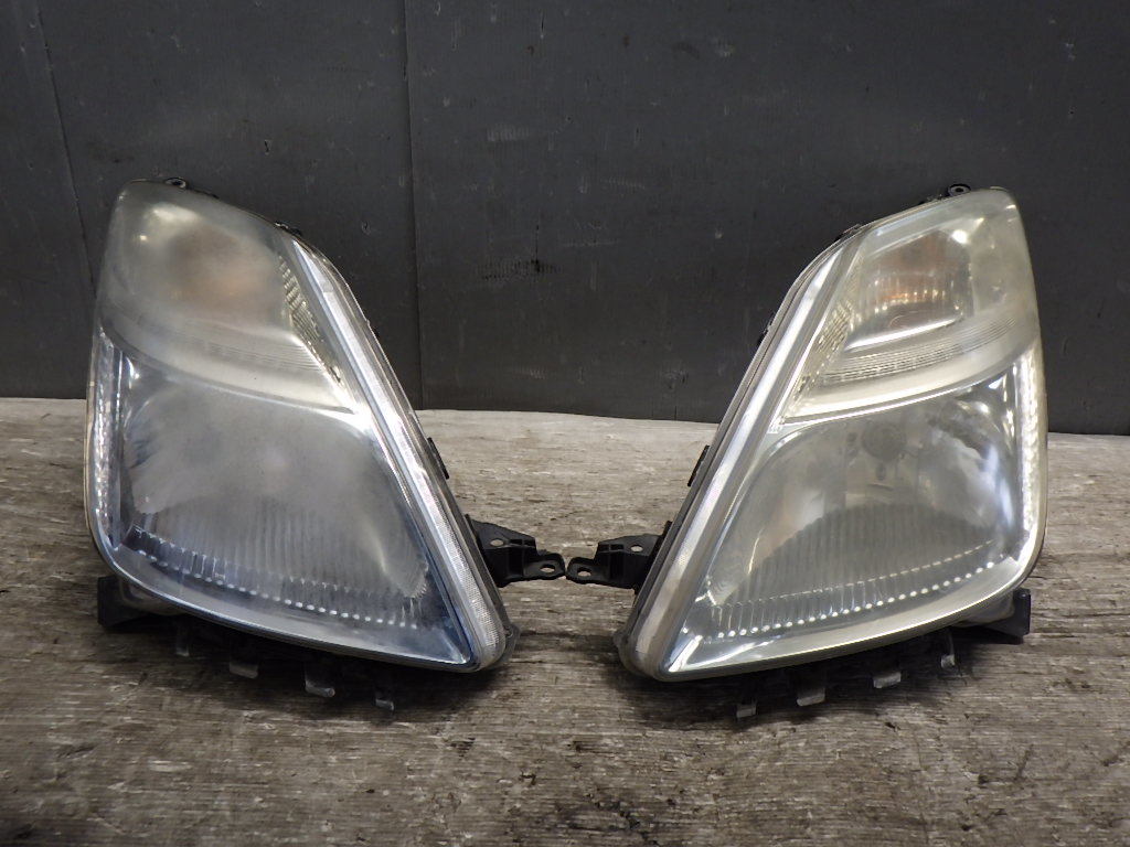 売り切り NHW20 プリウス 47-23 ハロゲン レベライザー付 ヘッドライト左右 05-07-03-308 B2-L4-2 スリーアール長野