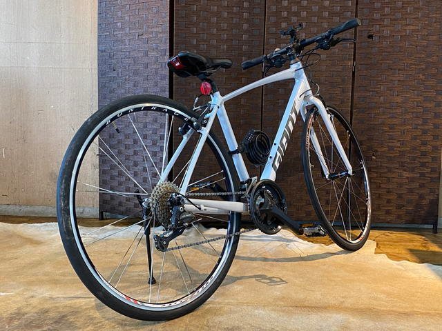 □GIANT ESCAPE RX ジャイアント エスケープRX Sサイズ 18速 白 シマノ