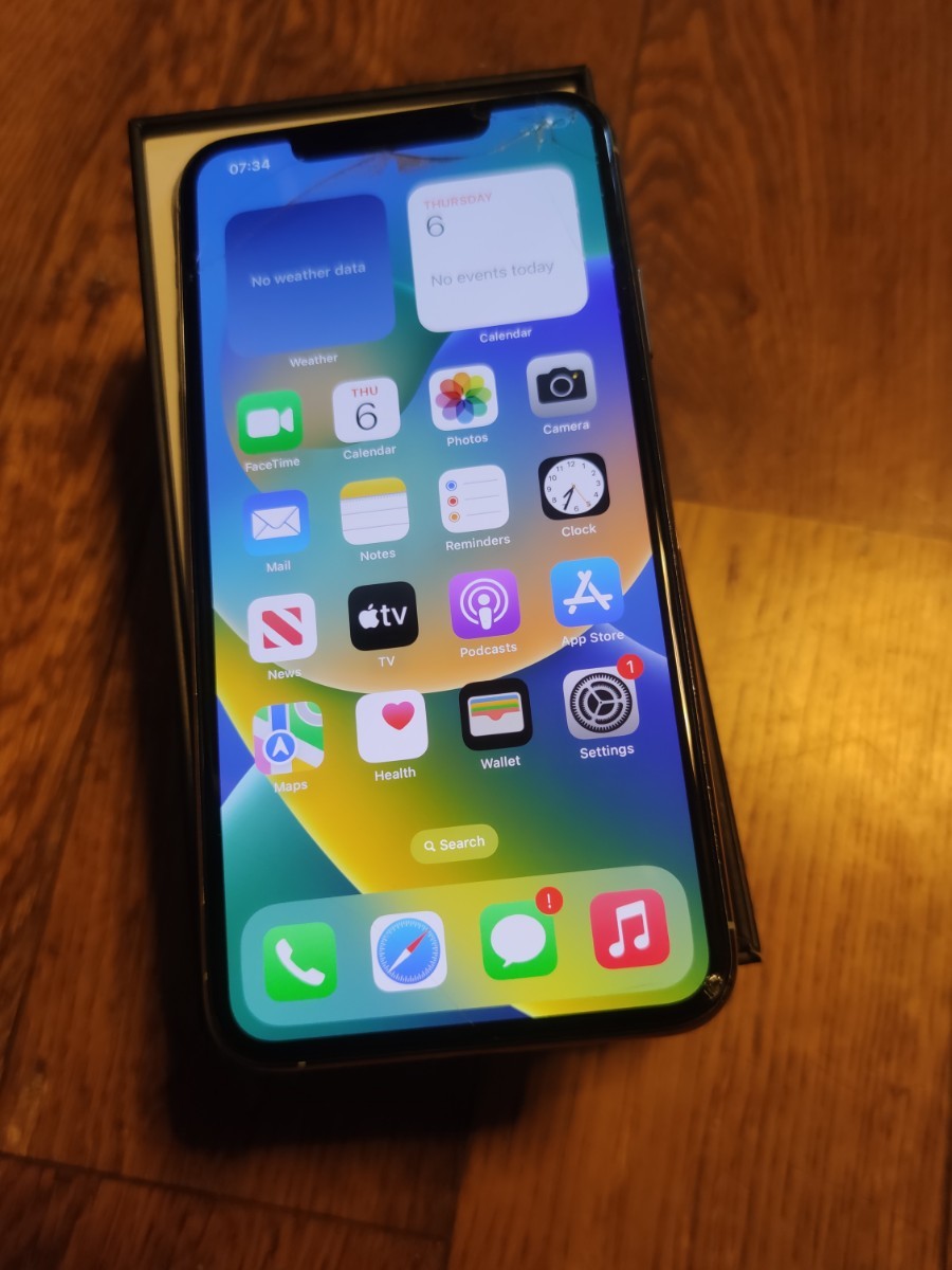 iPhone11 pro max 256GB SIMフリー ジャンク