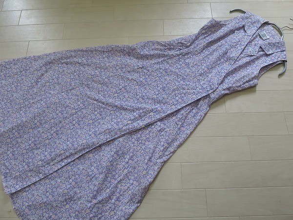 Laura Ashley（ローラア シュレイ）巻きワンピース