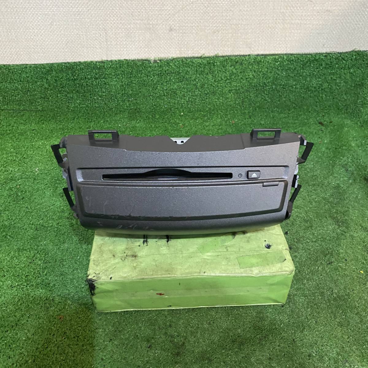 3738) ホンダ　オデッセイ 純正 パイオニア HDDナビユニット インターナビ カーナビ AVIC-ZH6137ZH 39540-SFE-N213-M1 RB1