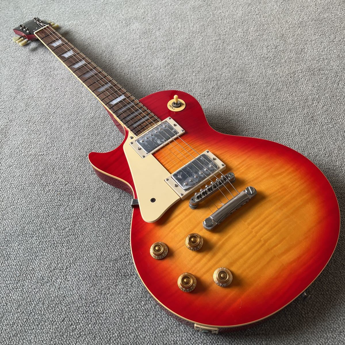 Tokai Les Paul - Love | 谷口楽器 (CS) LS-201-Lefty Vintage Rock