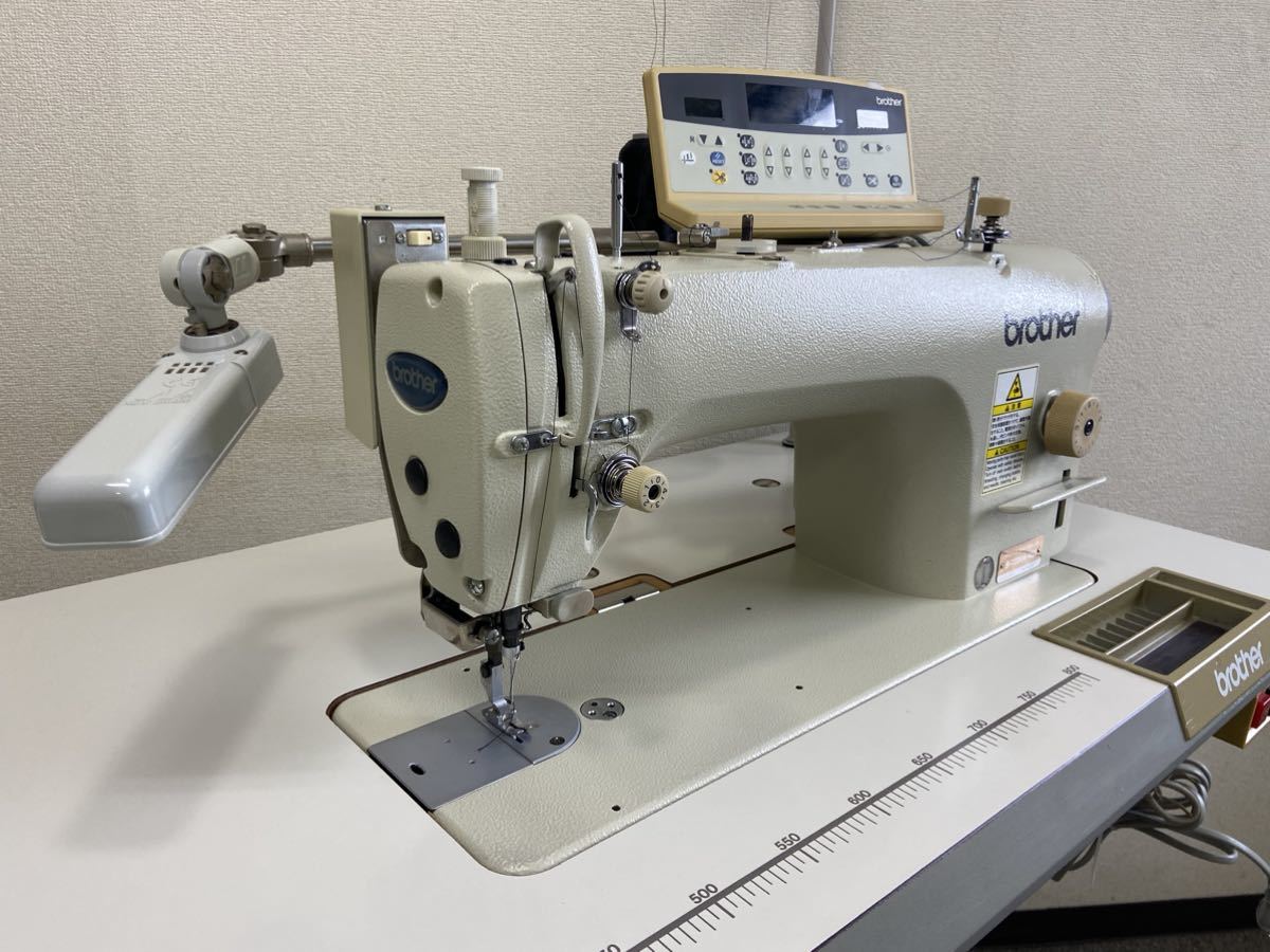 △ ① 岐阜発/ ブラザー/ 工業用ミシン/ S-7200A-403/ 三相200v電源/ 1