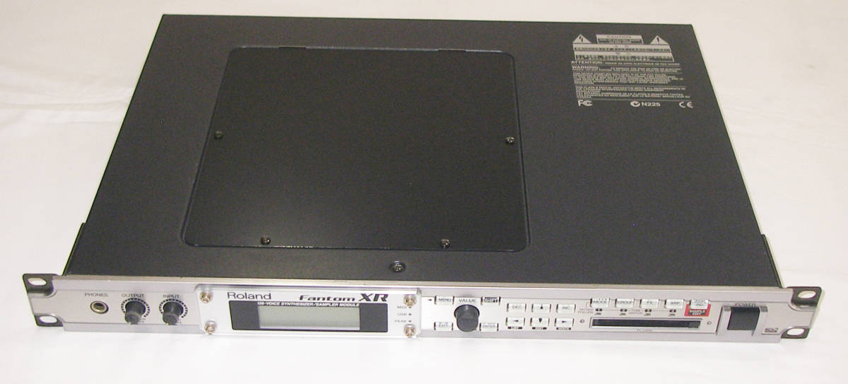 ☆Roland FANTOM XR 128-voice Synthesizer/Sampler Module☆ジャンク