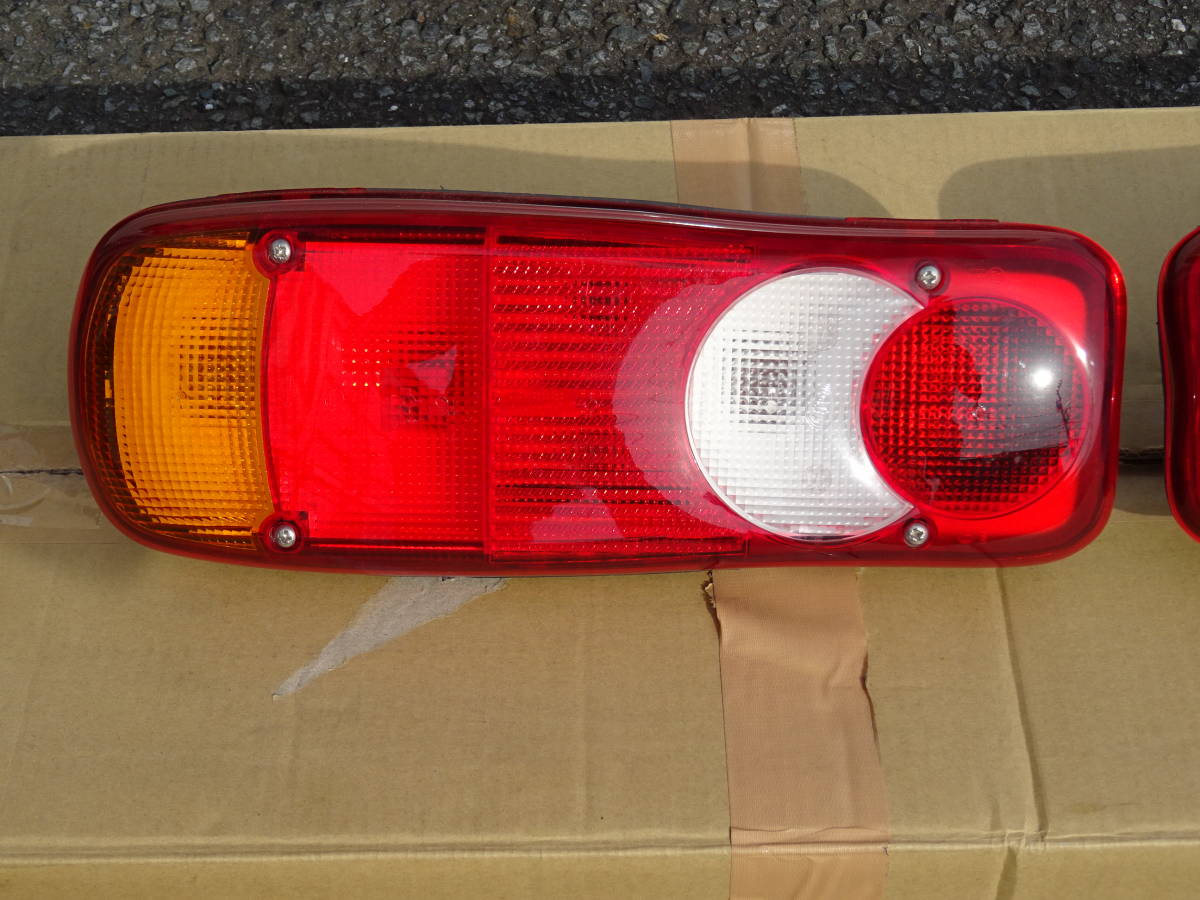 クオン 純正 UD 純正テールランプ LED UDトラックス 2026年最新Yahoo 