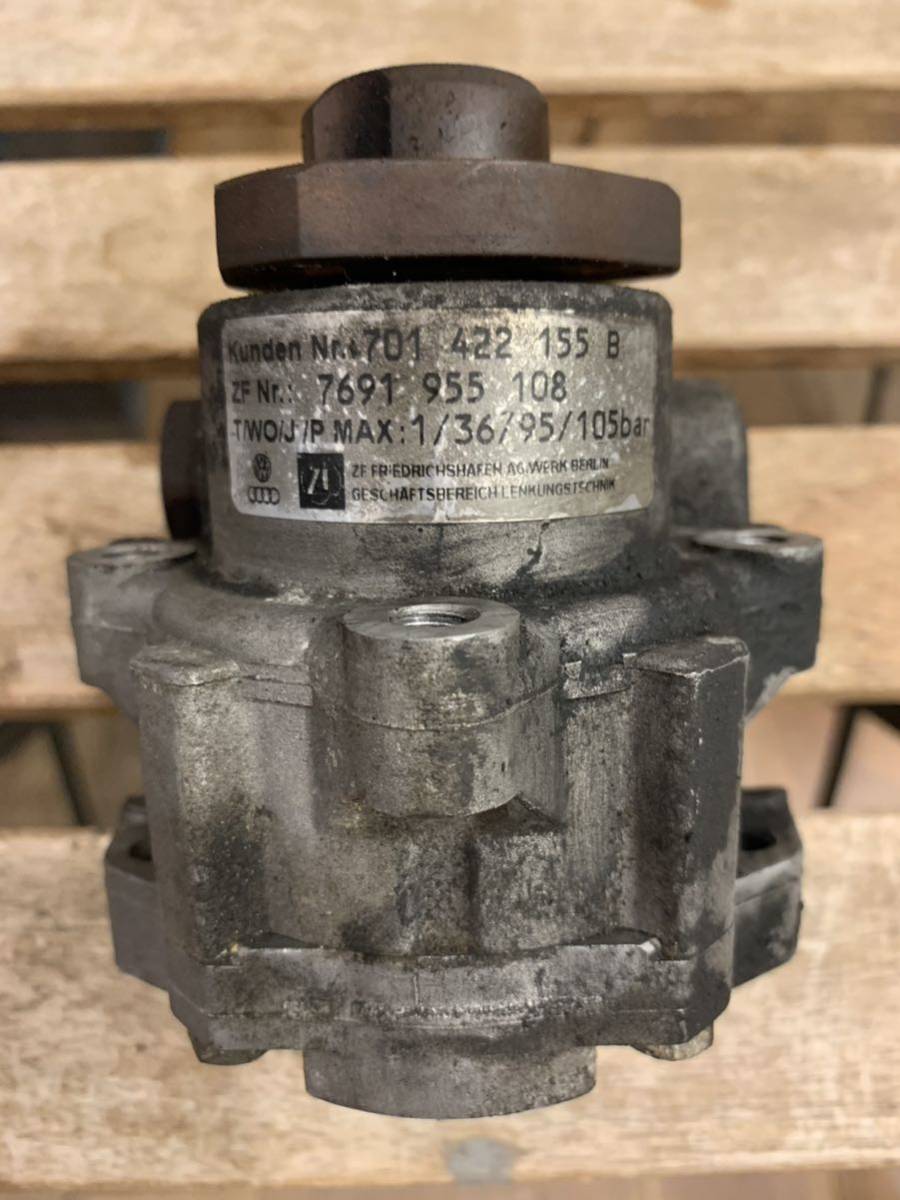 96.ヴァナゴン t4 パワステポンプ パワステポンプ T4 純正品 -vw