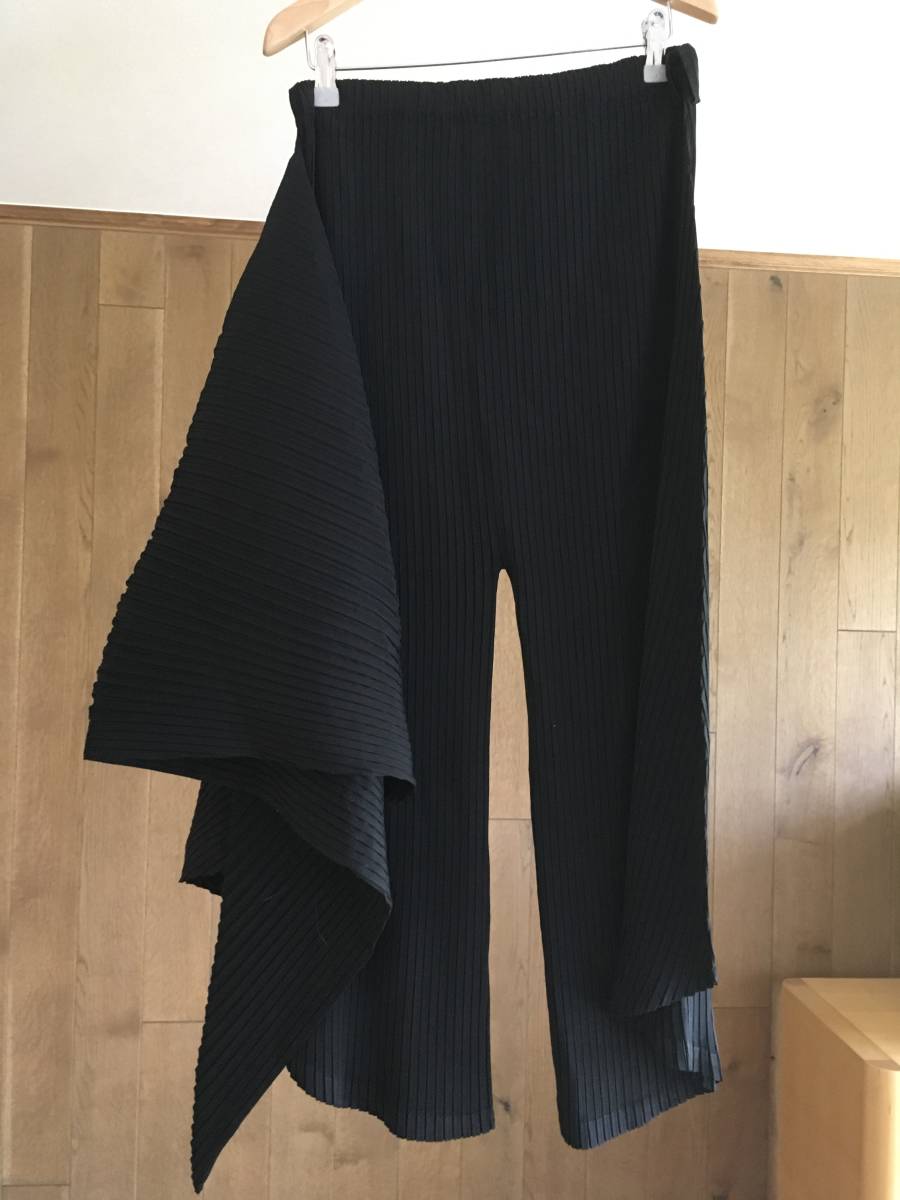美品 ISSEY MIYAKE イッセイミヤケ プリーツ 変形 パンツ3 IM81FF168