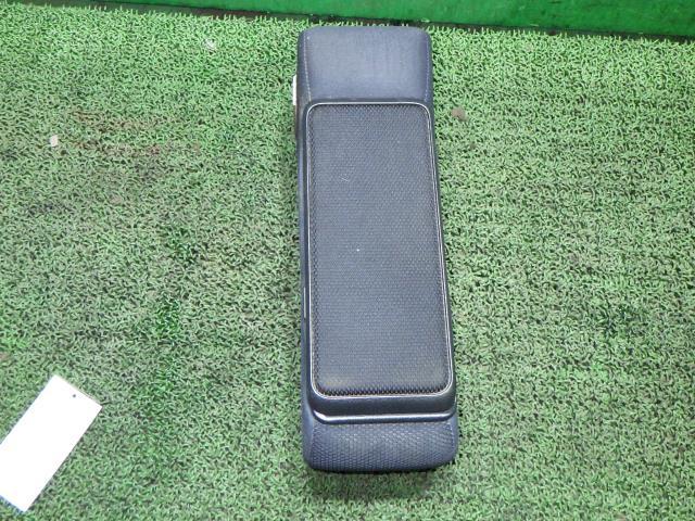 ムーヴ DBA-L175S アームレスト 中古