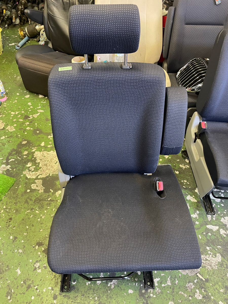 230720-6211 スズキ SUZUKI ワゴンR MH23S (トリムC02) 内装 運転席 シート (H)