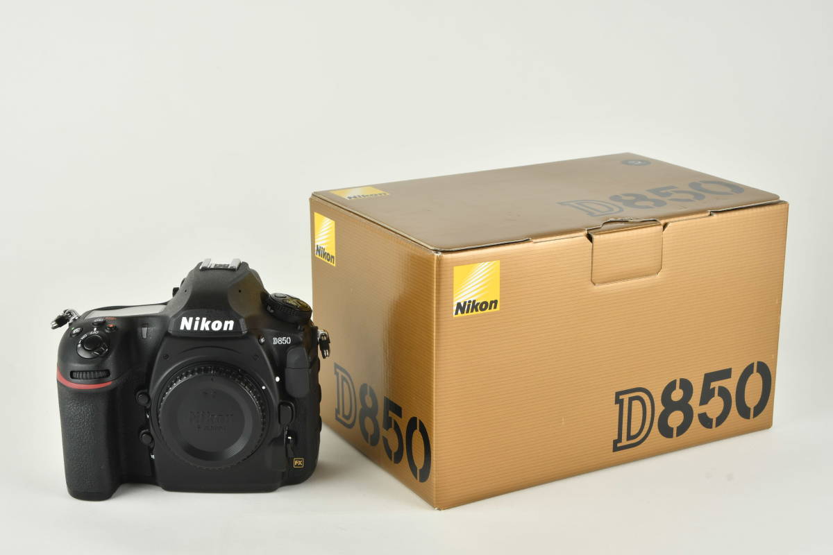 D850 ボディ NIKON ニコン 多言語モデル ショット数60685 おまけ付き 