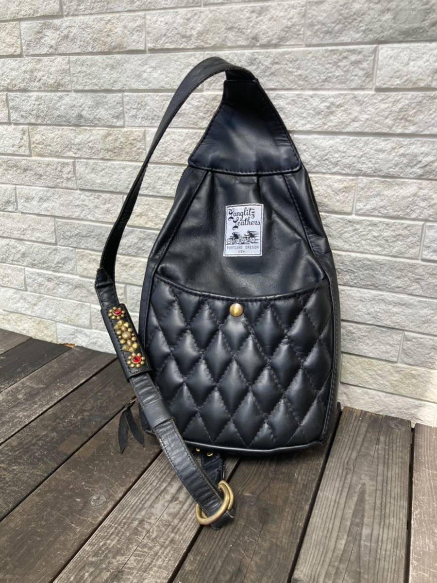 ラングリッツレザー　パッデッドワンショルダーバッグ　美品