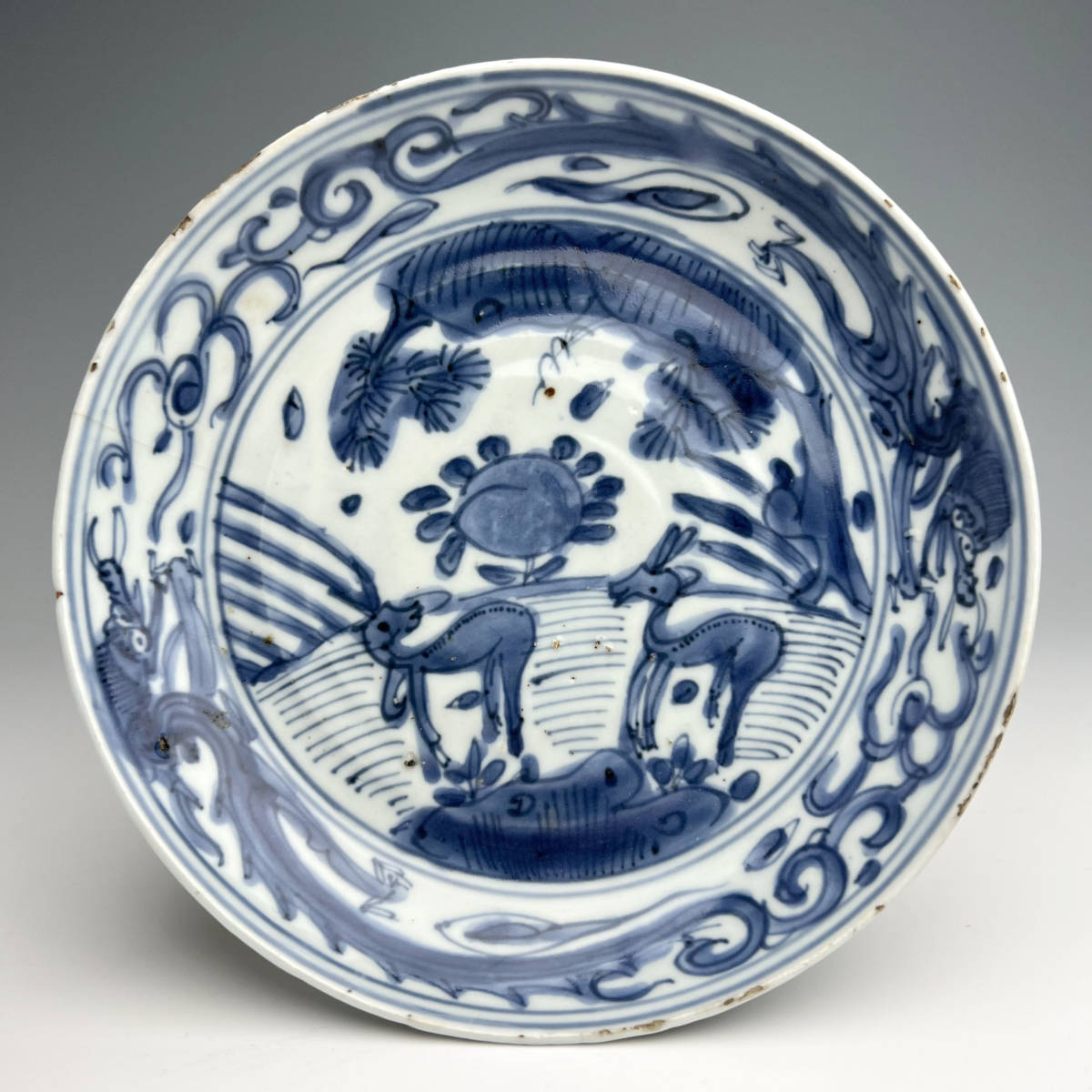皿■古い中国染付け双龍紋中皿 砂高台 古玩 唐物 中国 古美術 時代物 骨董品■ A390 古染付 双龍鹿紋皿 中国古玩 中国美術 明末 菓子器 唐物骨董 旧蔵