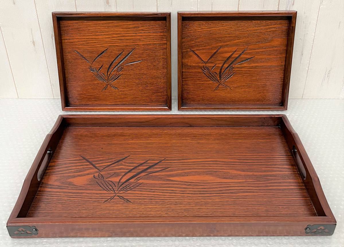 未使用品 ＊うるし塗 木製漆器 ＊手長盆 お盆 草花彫 小盆 3点セット 漆器 漆芸 天然木 和食器 台所 茶道具置 ＊伝統工芸 工芸品 工芸美術