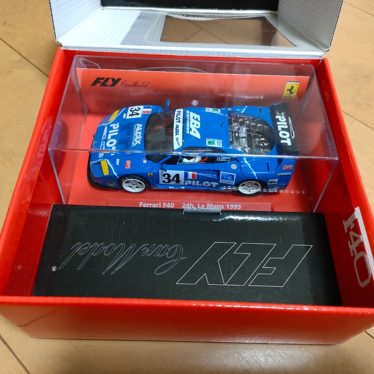 ビンテージ1⁄24 スロットカーF40 ビンテージ1⁄24 スロットカーF40