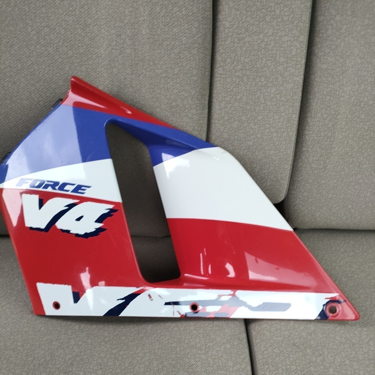 VFR400R NC30 OKIカラー 左 サイドカウル カウル(サイド)｜売買された 