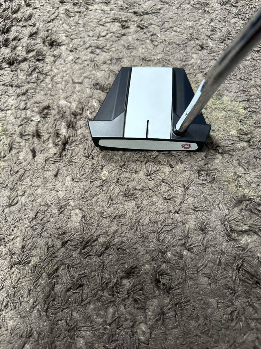 日本仕様 オデッセイ ホワイトホット VERSA TWELVE ストロークラボ 34 スーパーストローク ヘッドカバー アライメント