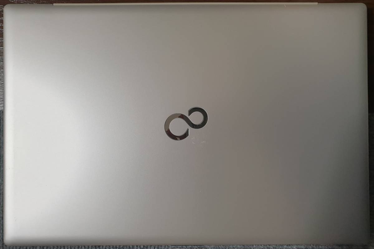 富士通 LIFEBOOK NH90/E2 Core i7 10750H DDR4 16GB NVMe 1TB SSD 1TB