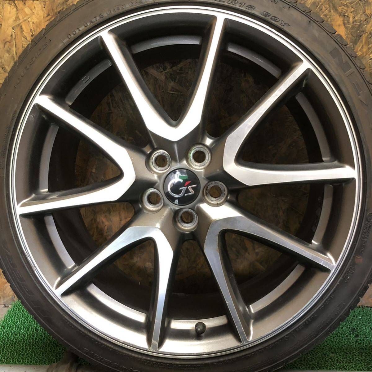 30プリウス Gs 純正ホイール 18×7.5J 100/5H バリ山タイヤ付き 215  