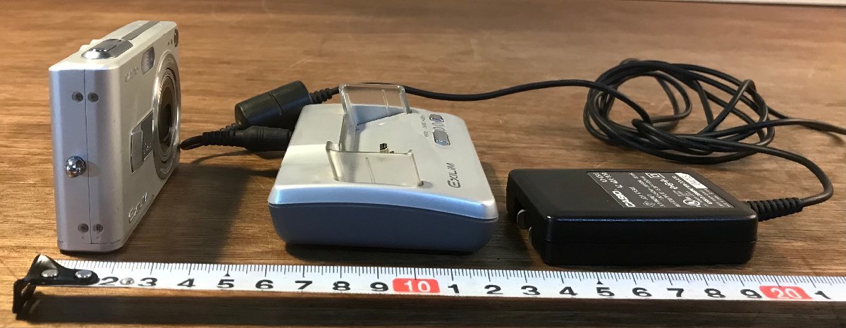 SS-1078□送料込□CASIO EXILIM 4.0 MEGA PIXEL デジタルカメラ EX-Z40 