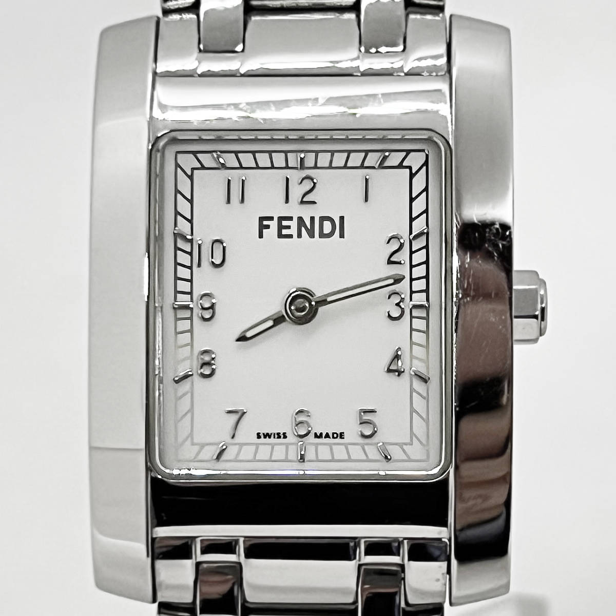 電池交換済み】 FENDI レディース 7000L 稼動 フェンディ 腕時計 1円