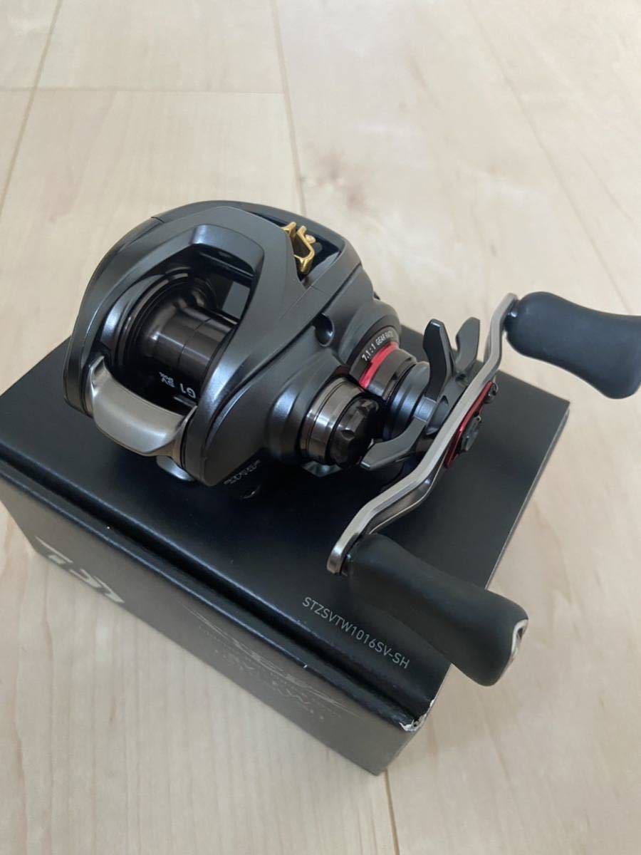 美品◇ダイワ Daiwa 16スティーズ SV TW 1016SV-SH ◇右巻きSTEEZ