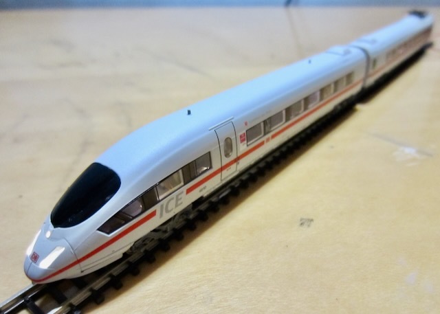 メルクリンの鉄道模型セット メルクリン Zゲージ 88715 ICE 3 406 MF 高速鉄道車両セット ICE 0 1