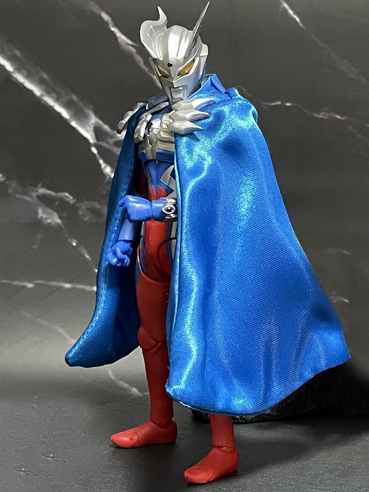送料無料☆S.H.Figuarts ウルトラマンゼロとS.H.Figuarts ウルトラゼロマントのセット
