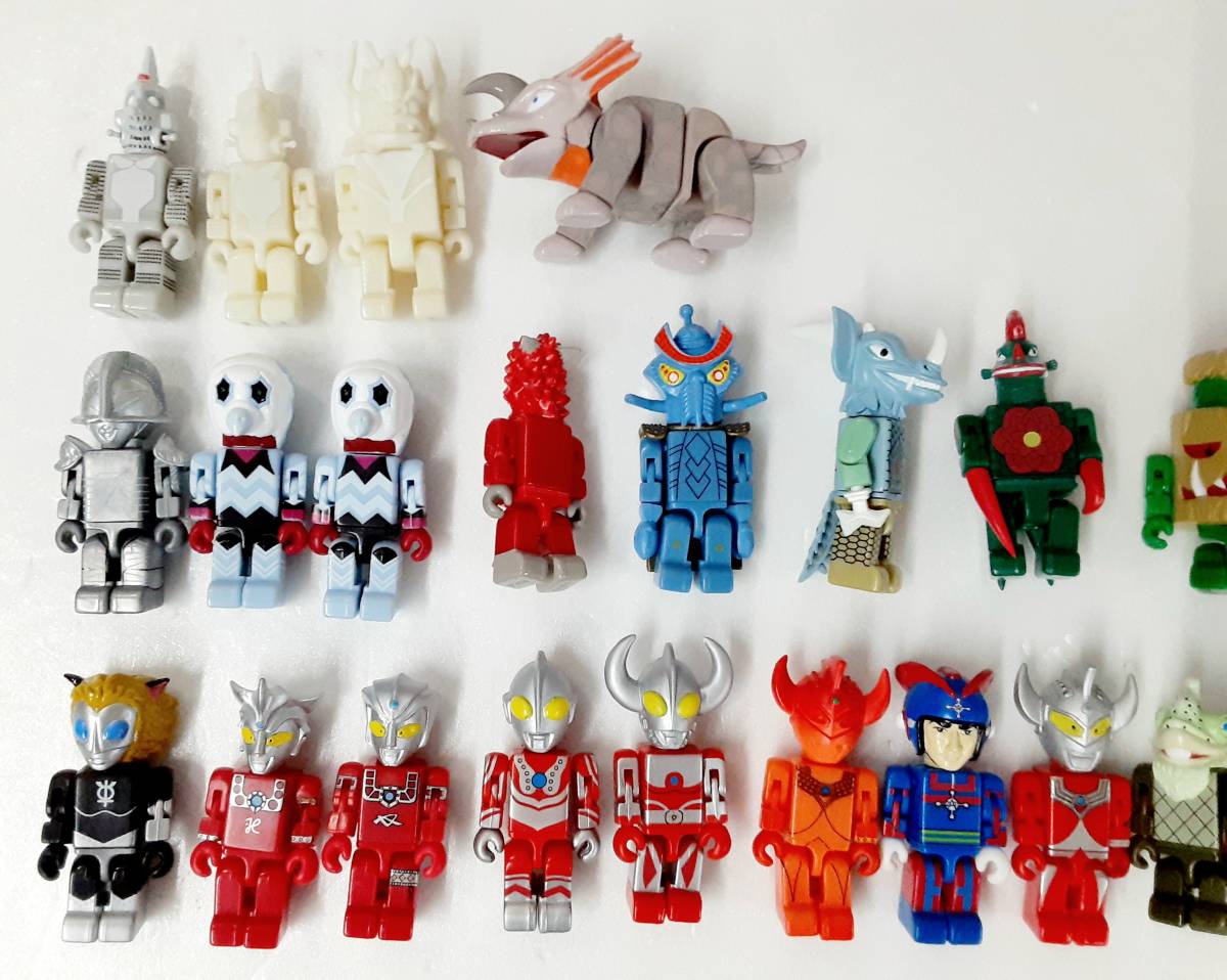 中古】 タイニビッツ ウルトラマン 26体セット Tinibiz RUN