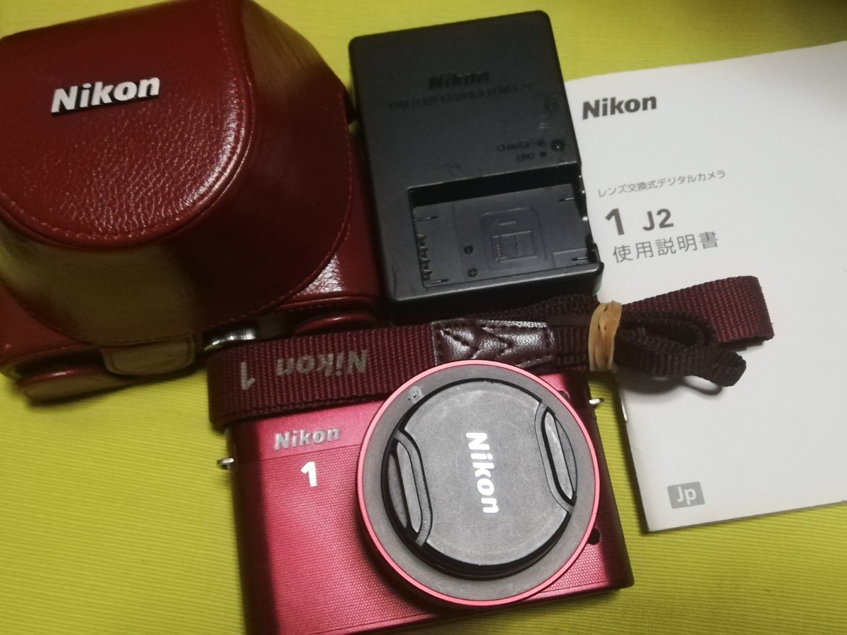 Nikon 1 J2 レッド 付属品完備 Nikon 0 J2 10-30mm VR Mirrorless with Camera NIKKOR Lens ダブル