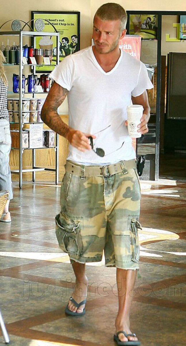 激レア 希少 名作 超 美品 Abercrombie&Fitch ベッカム 着用 同型 同色 ダメージ 加工 迷彩 カーゴ ハーフ パンツ 33 カモフラ アバクロ