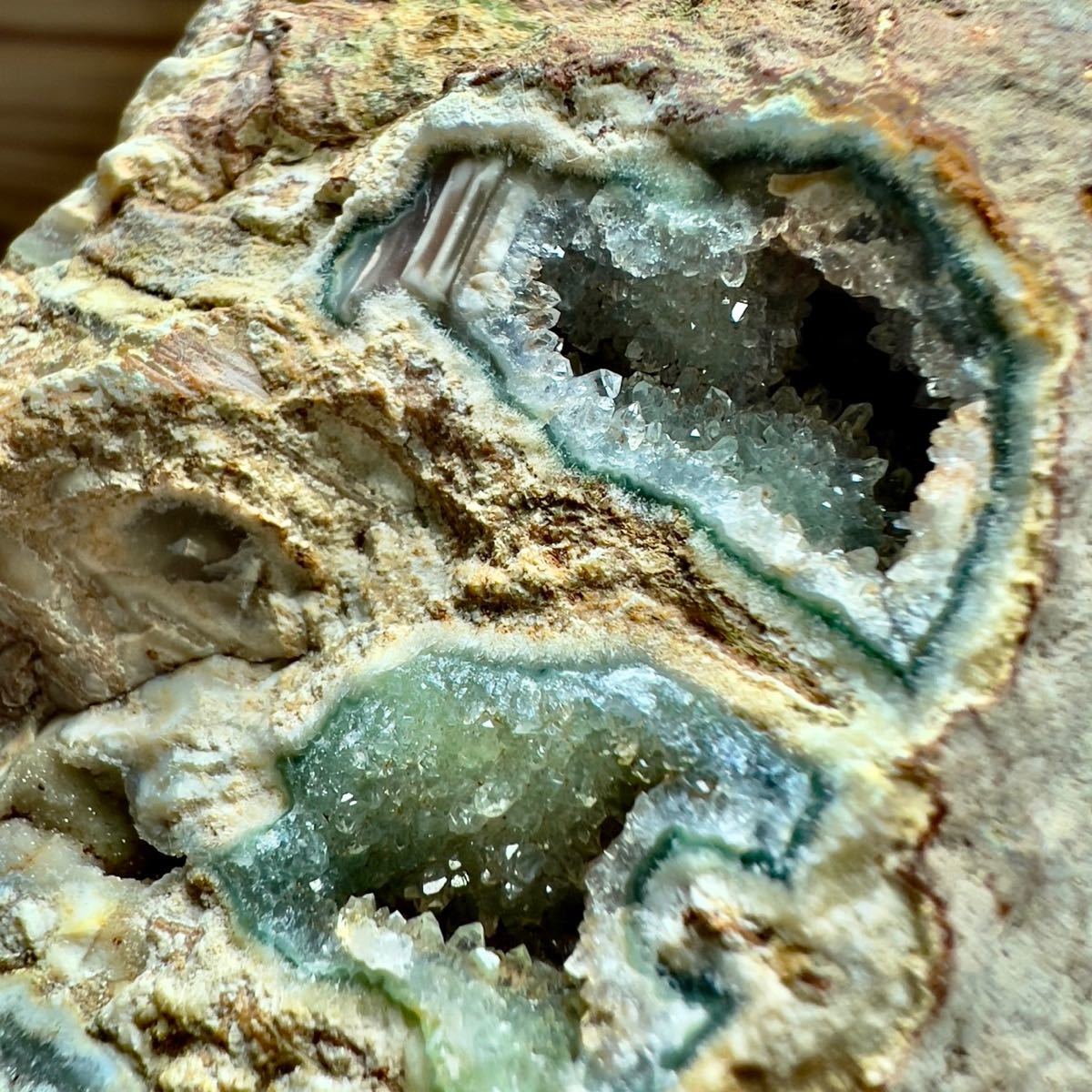 マダガスカル産 グリーン瑪瑙 瑪瑙 メノウ アゲート ジオード 水晶 