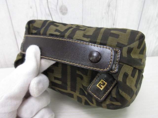 極美品 新品同様 FENDI フェンディ ズッカ ポーチ ミニバッグ バッグ 