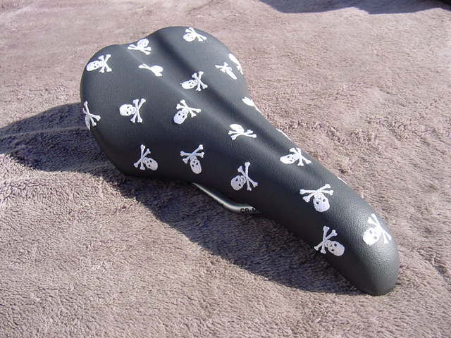 SDG BELL-AIR SADDLES scull 新品未使用