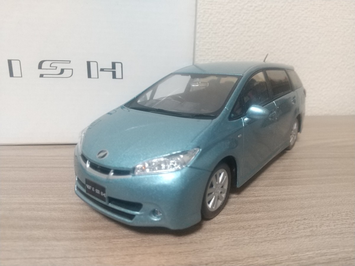 1/24 トヨタ ウィッシュ 20 カラーサンプルミニカー グレイッシュ