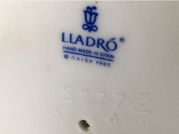 リヤドロ 「子犬を持つピエロ」 #5277 リヤドロ30％OFFピエロ「子犬を