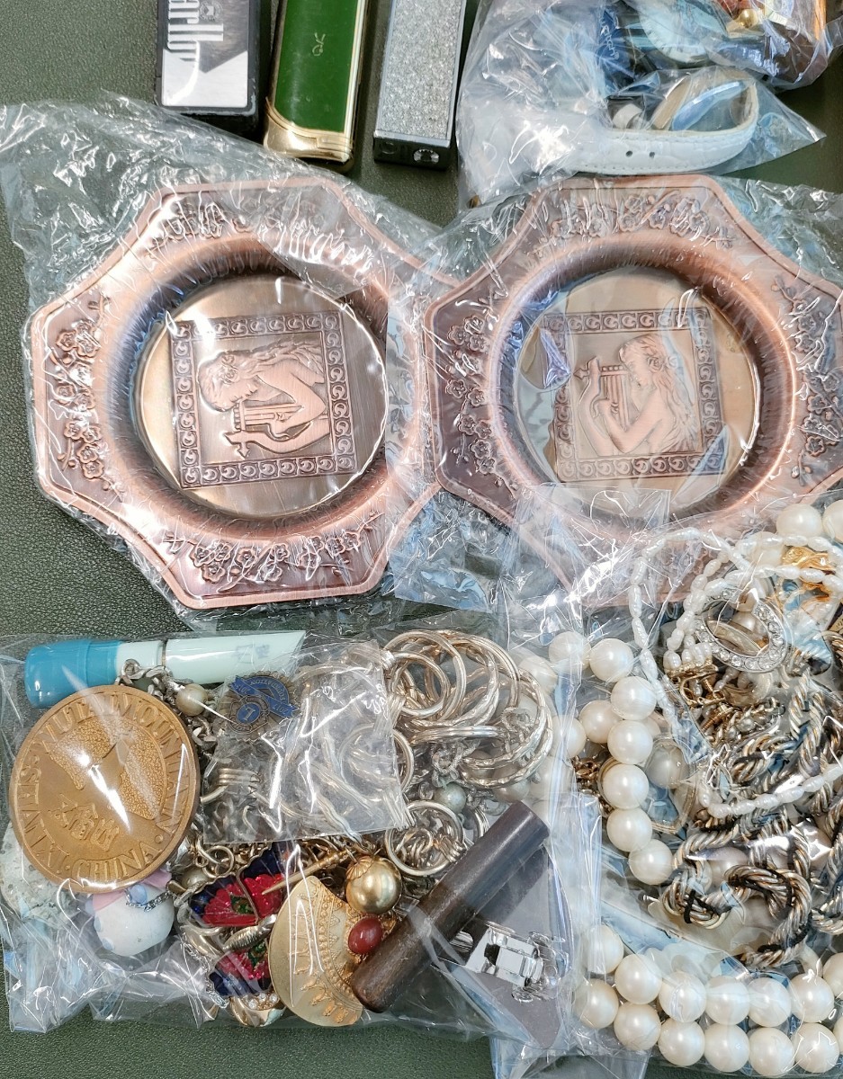 遺品整理 アジアン ジュエリー アクセサリー ネックレス バングル ブローチ 遺品整理 アジアン ジュエリー アクセサリー ネックレス バングル