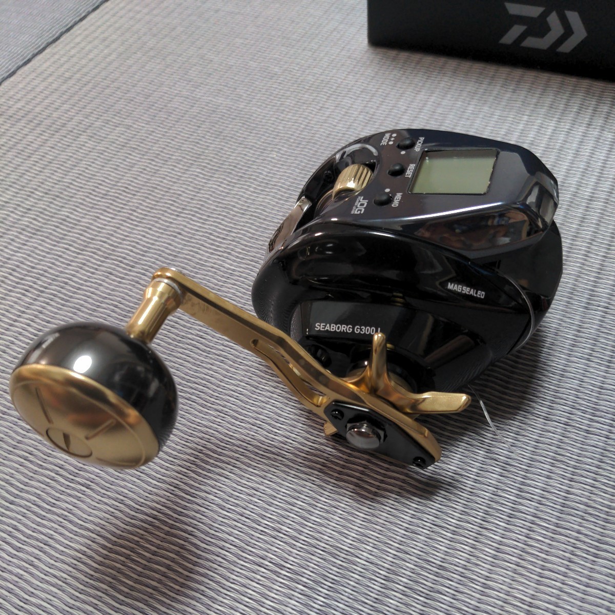 ダイワ SEABORG G300 JL 電動リール ジギンググリップ付き 超美品 ダイワ SEABORG G300 JL 電動リール ジギンググリップ付き 超美品