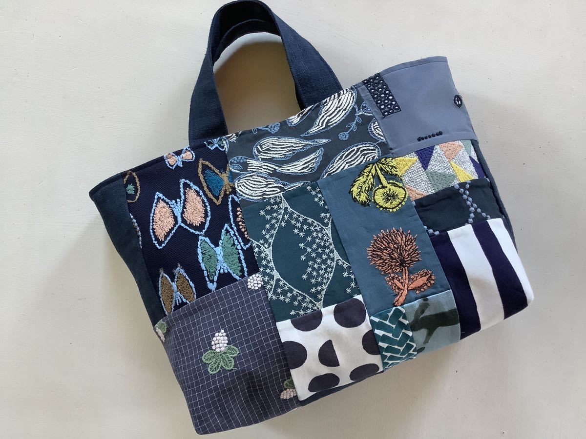 ミナペルホネン ハンドメイド ハギレとリネンのマルシェバック sky 