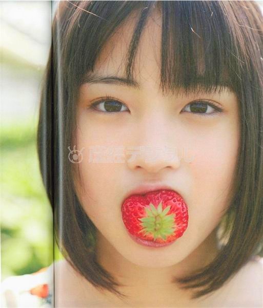 広瀬すず フォトブック 『 ぜんぜん、はじめてです。』 帯付/美品(は行