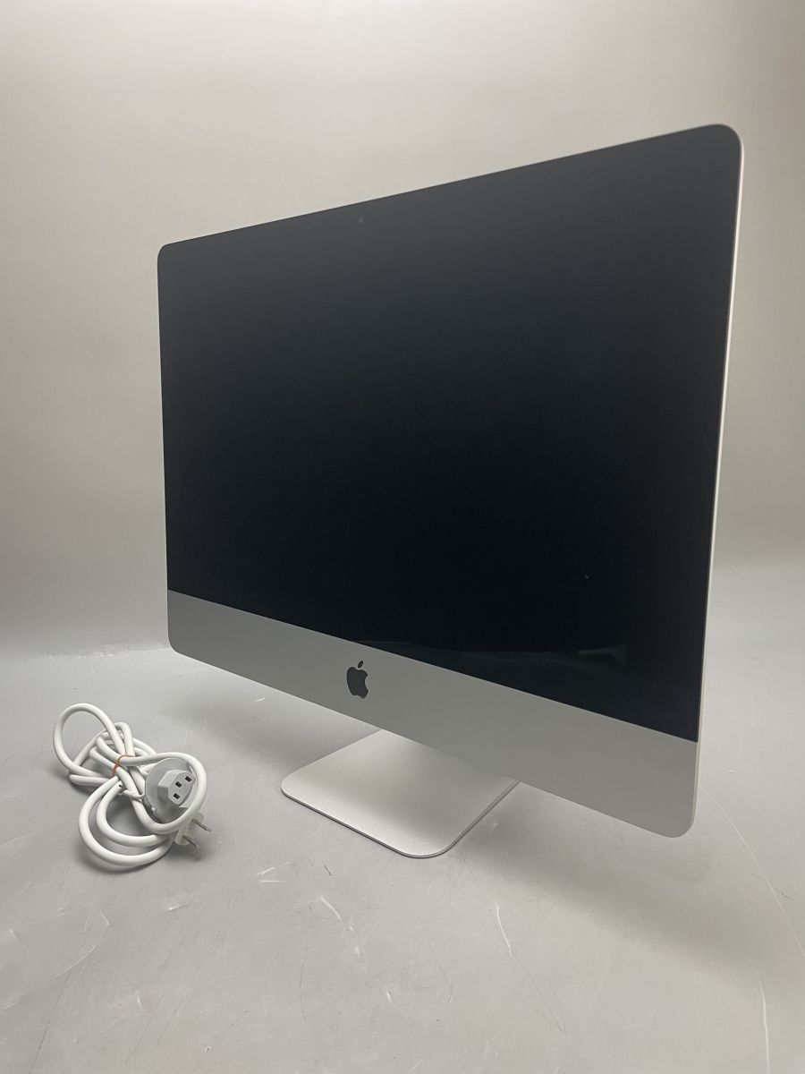 50】Apple MacBook Pro 13-inch，2020 シルバー Core i7 2.3GHz/16GB