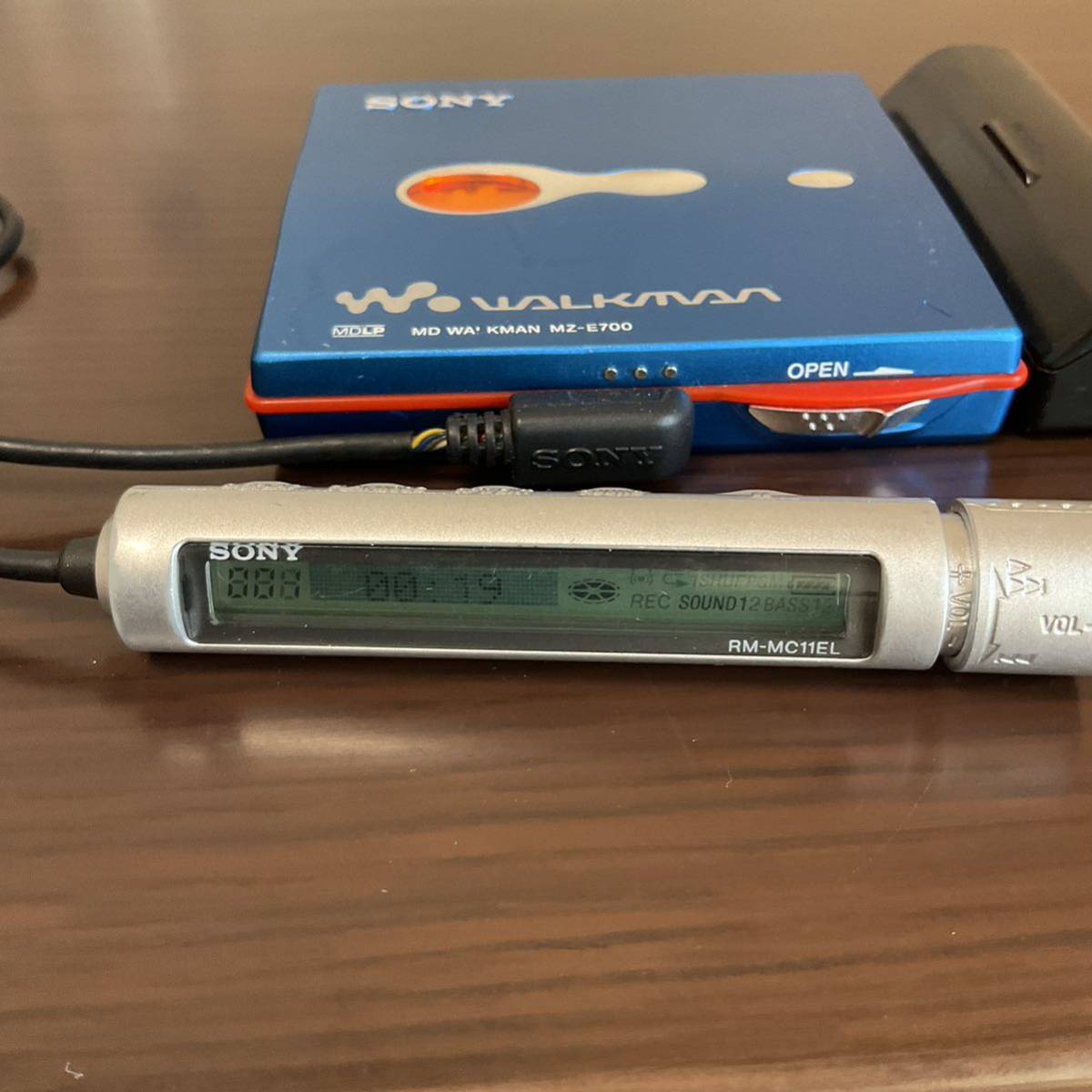 SONY MZ-E700 MD 完動品 MZ ポータブルMD SONY ポータブルMDプレイヤー