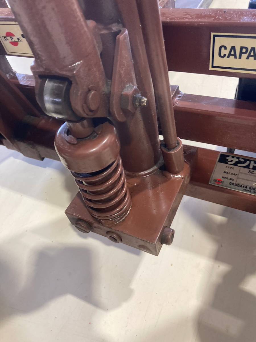 O.P.K をくだ屋技研 手動式 サントカー ハンドリフター 爪タイプ キャパシティ 200kg SC-2-12 そ139(台車)|売買された ...